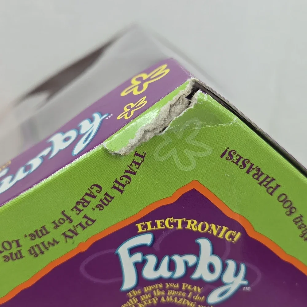 VTG 1998 Hasbro Tiger Electronics SNOWBALL White Furby NOT WORKING, FOR PARTS